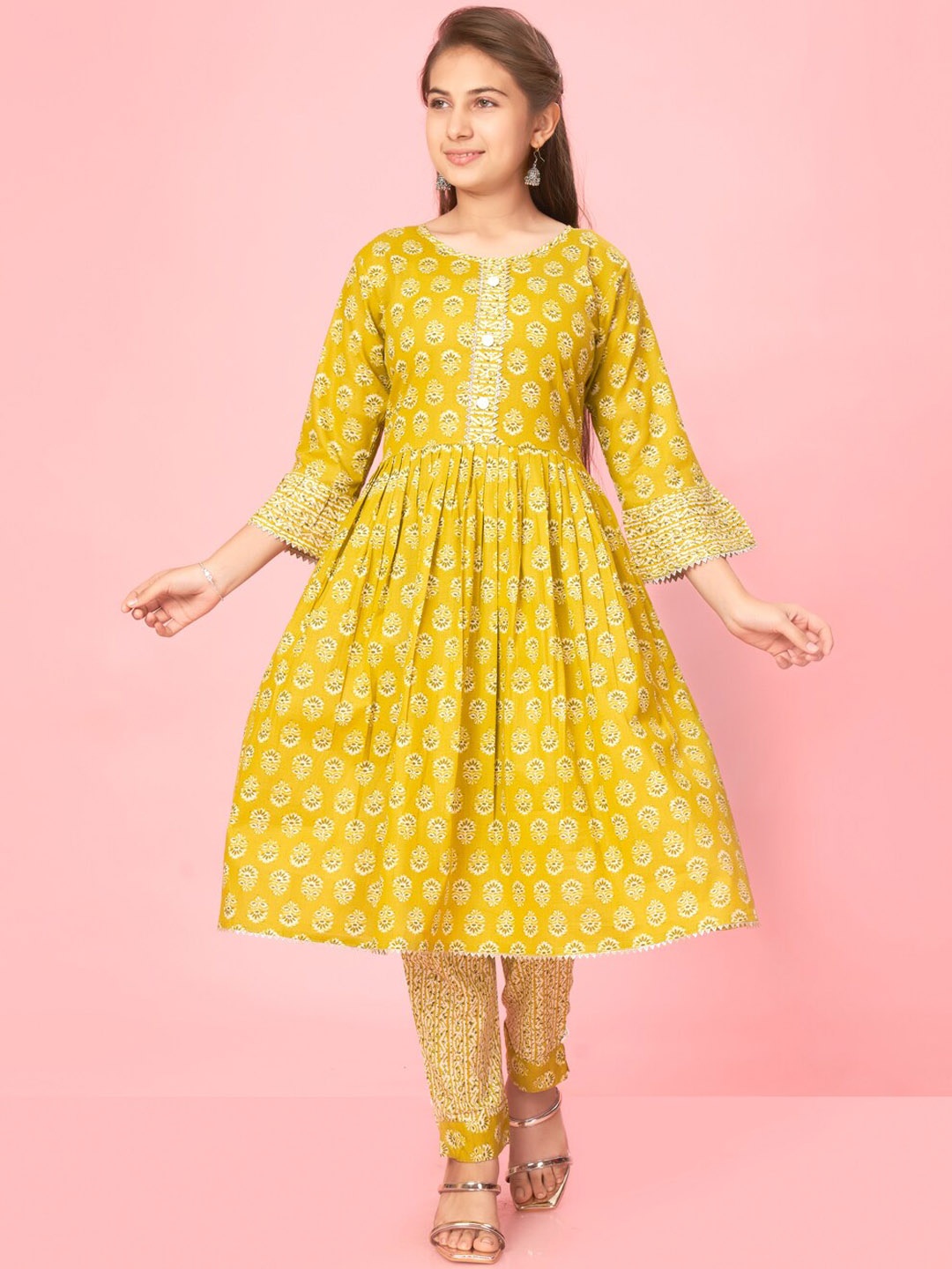 

Aarika Girls Ethnic Motifs Round Neck Cotton Kurta, Yellow