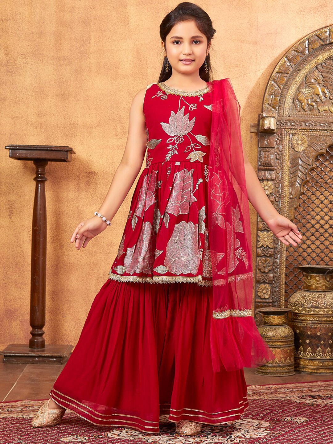 

Aarika Girls Floral Printed Empire Sequinned Georgette Kurta With Sharara & Dupatta, Maroon