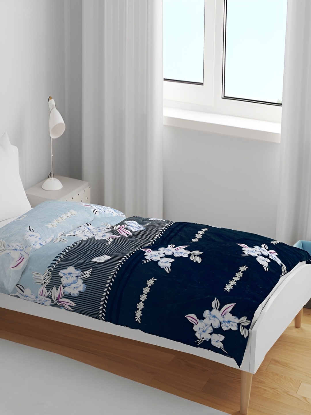 

RD TREND Blue & Navy Blue Floral Woollen 300 GSM Double Bed Comforter
