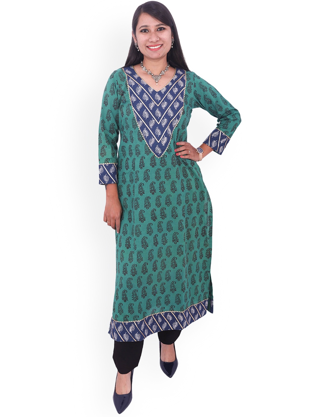 

WEAVERS SAGA Bagh Print Kurta with Gota Work, Green