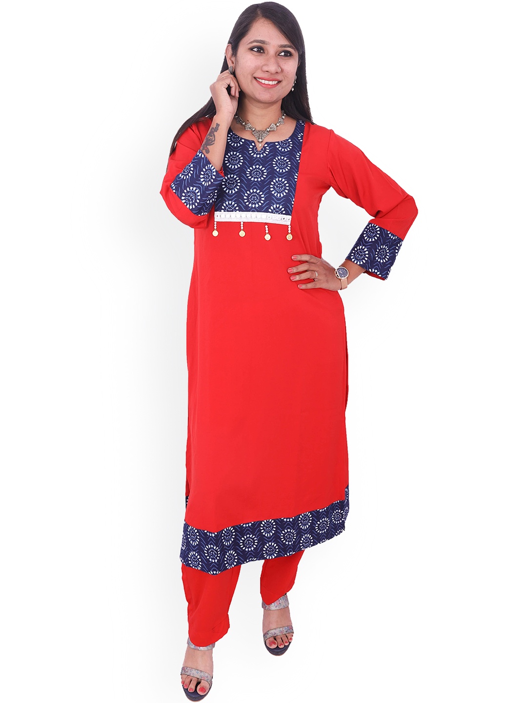 

WEAVERS SAGA Round Neck Straight Kurta with Pant, Red