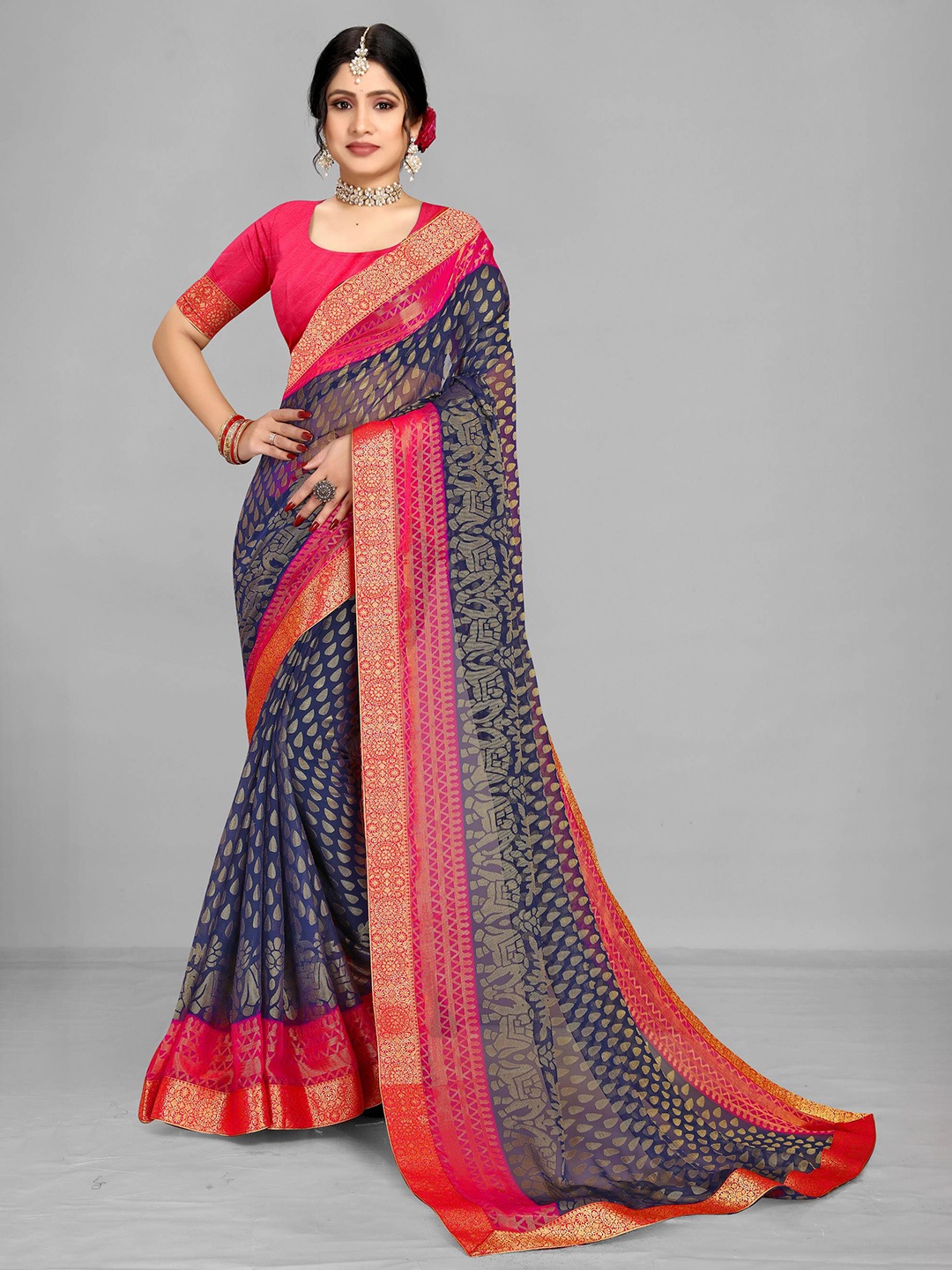 

EMV Ethnic Motifs Printed Zari Detailed Pure Chiffon Saree, Navy blue