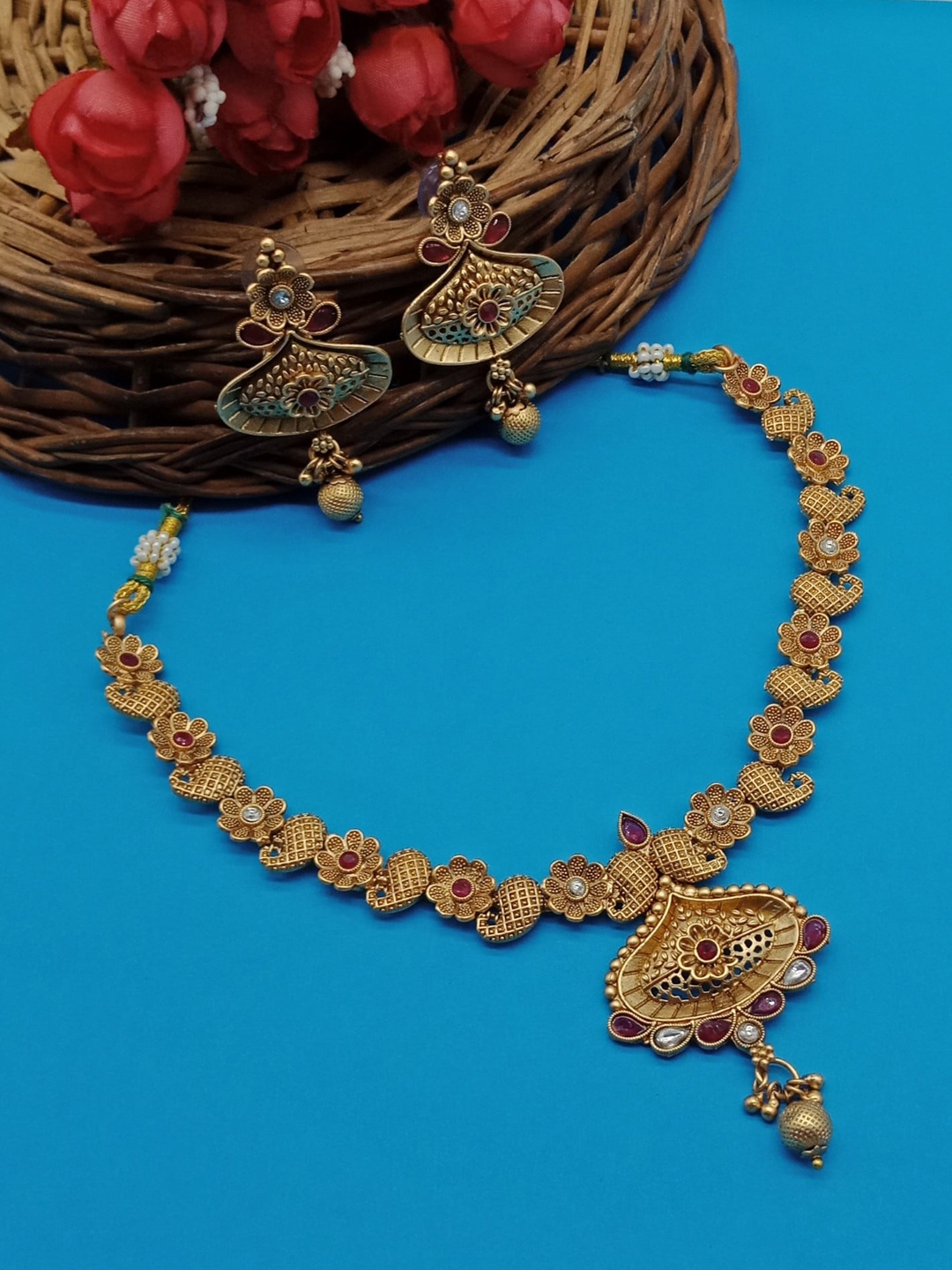 

AASHISH IMITATION Copper-Plated Kundan-Studded Jewellery Set, Gold
