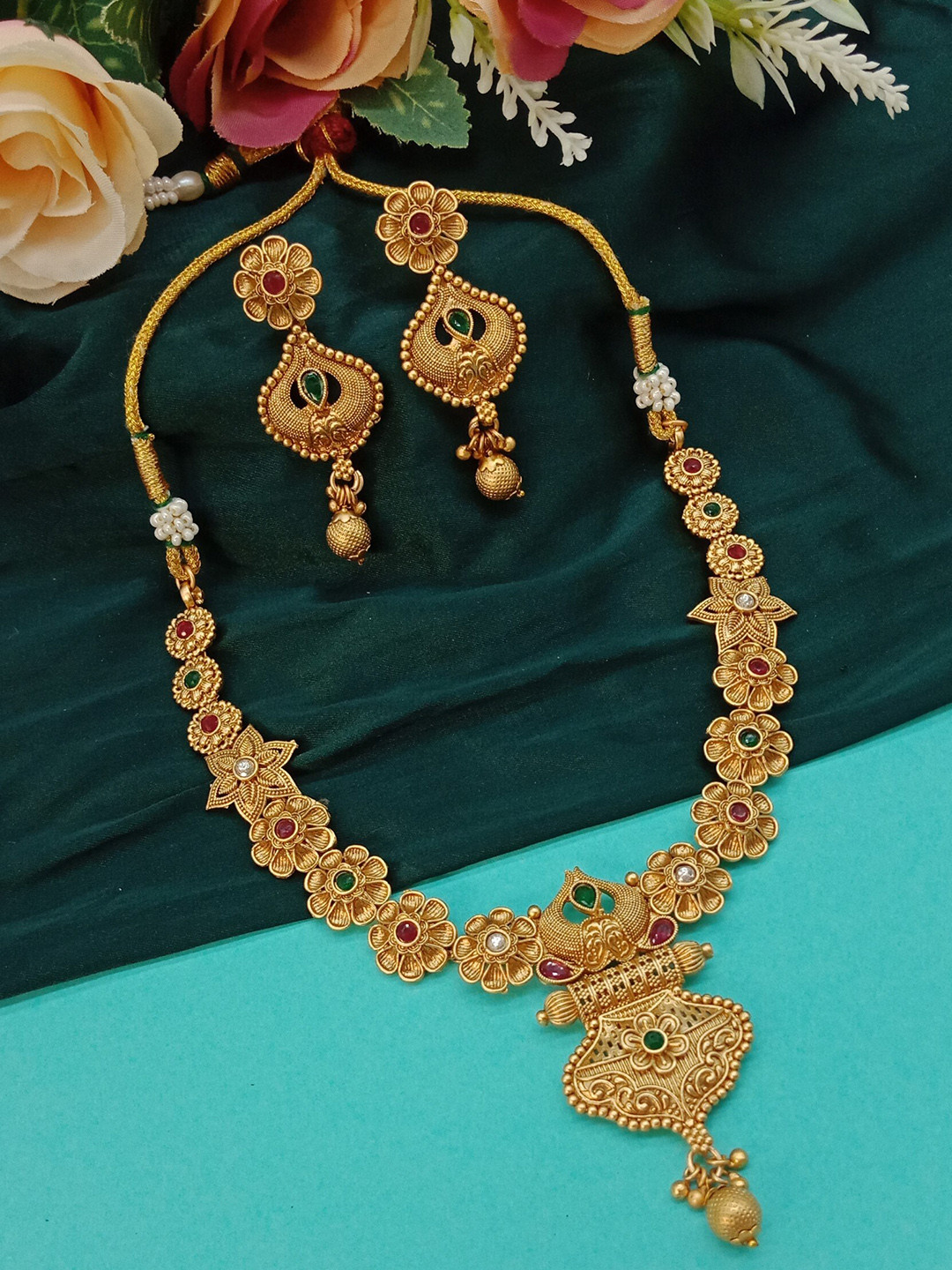 

AASHISH IMITATION Copper-Plated Kundan-Studded Jewellery Set, Gold