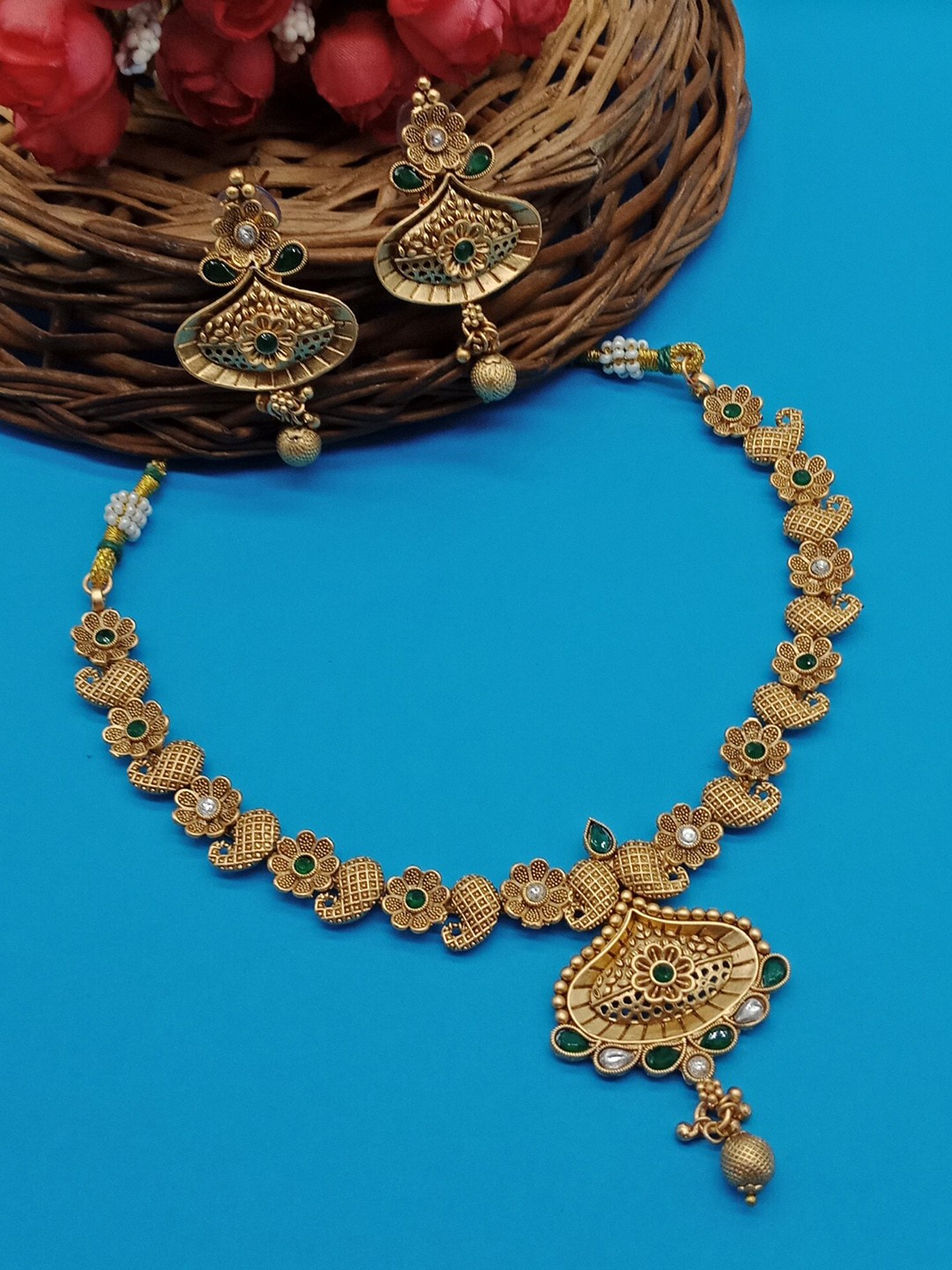 

AASHISH IMITATION Copper Plated Kundan Studded Jewellery Set, Gold