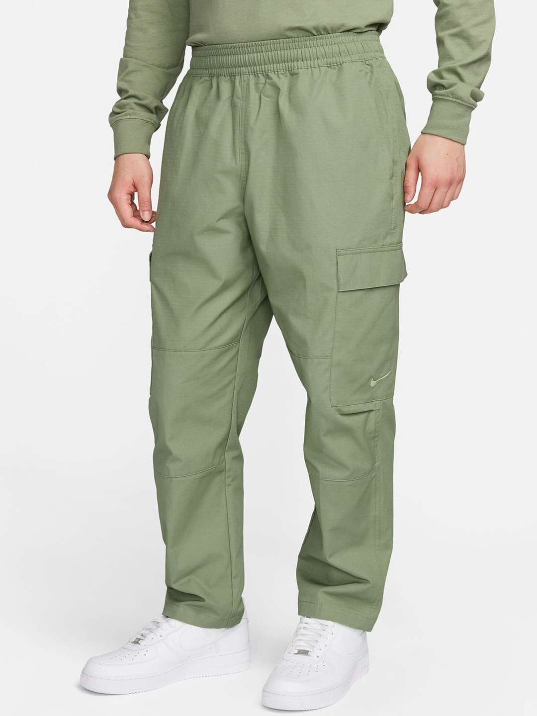 

Nike Men Green Trousers