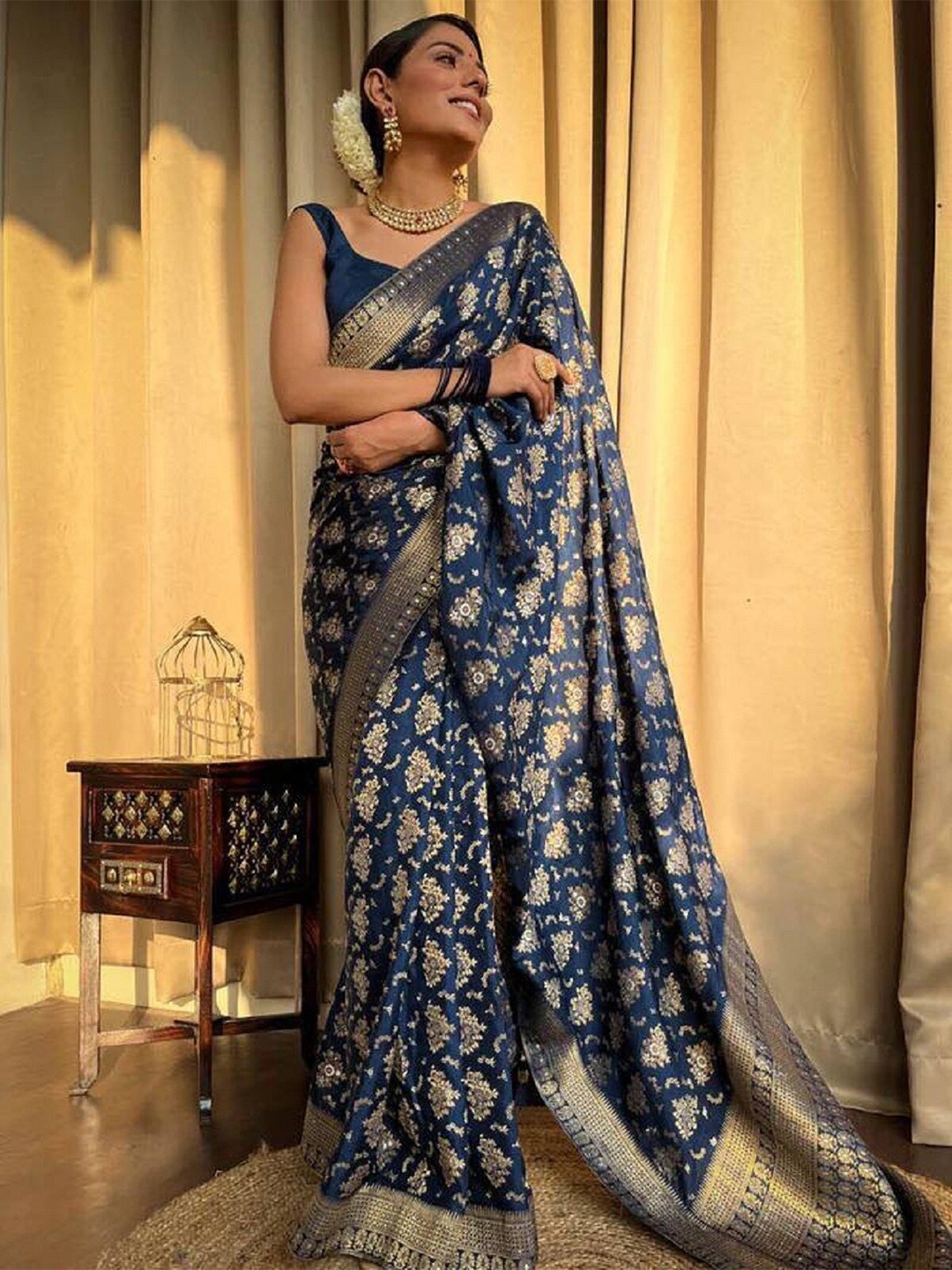 

APNISHA Ethnic Motifs Woven Design Zari Banarasi Saree, Blue