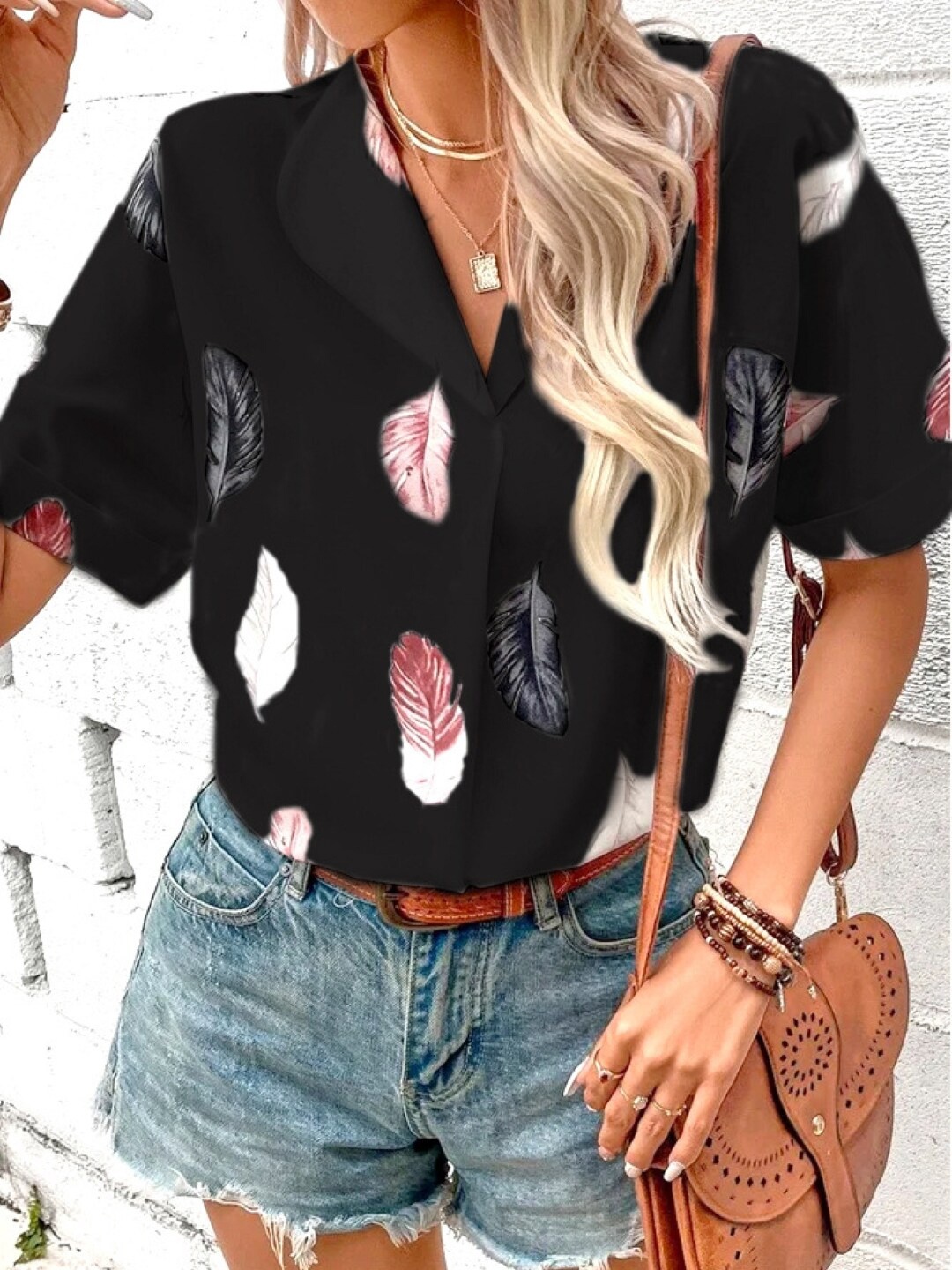 

Stylecast X KPOP Black Tropical Printed V-Neck Top