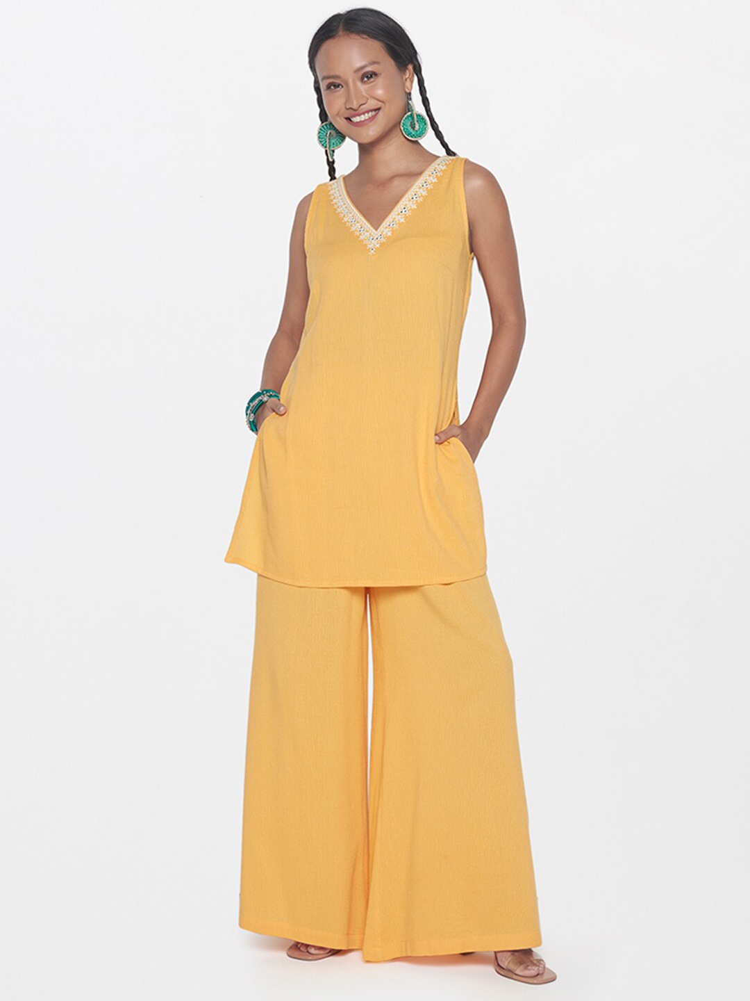

Global Desi Thread Work V-Neck Kurta With Palazzo, Mustard