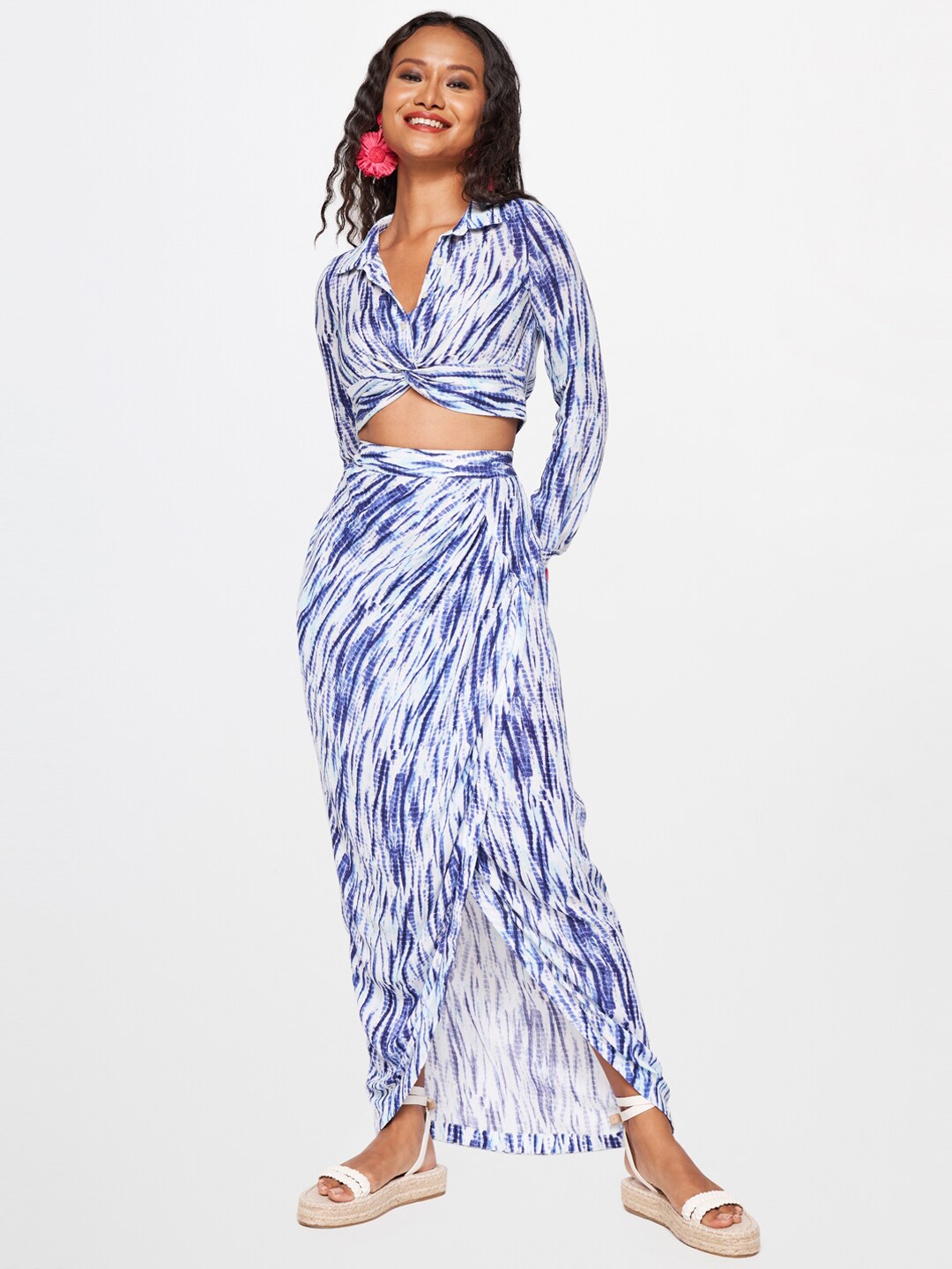 

Global Desi Printed Shirt Collar Crop Top & Skirt, Blue