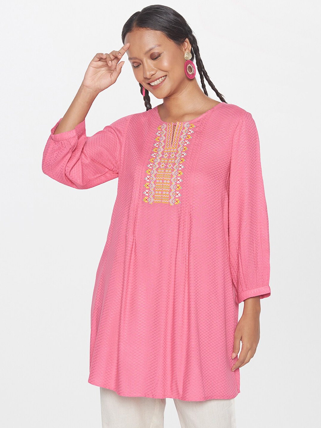 

Global Desi Floral Yoke Design Straight Kurti, Pink