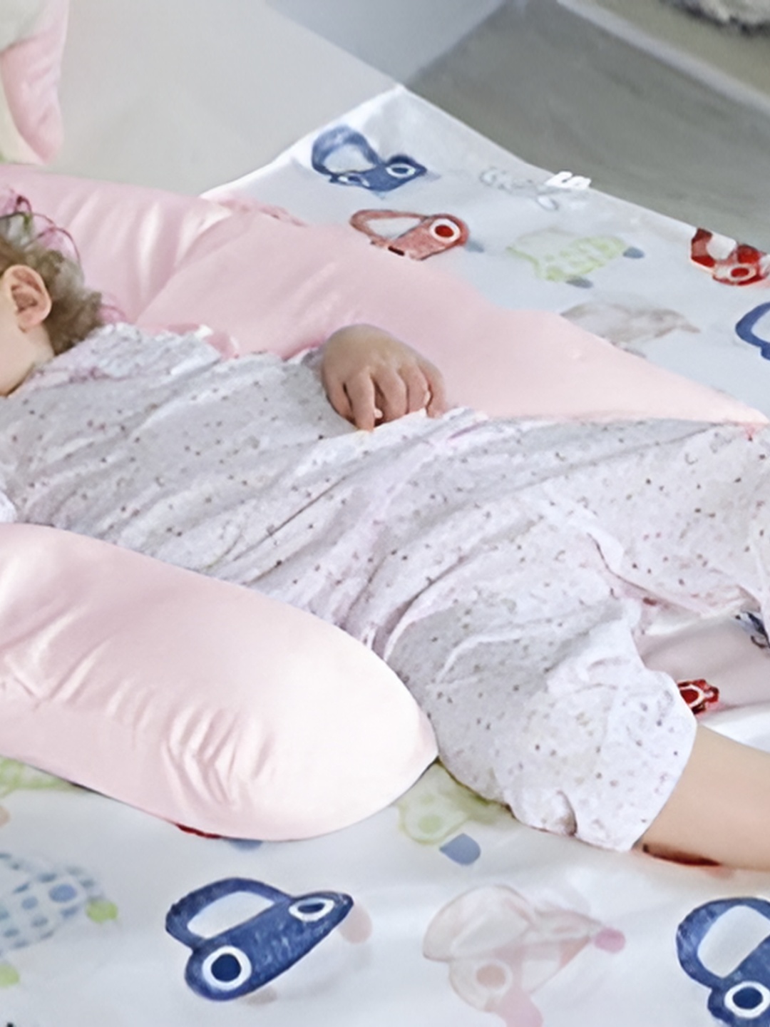 

LINENOVATION Pink 2 Pieces Fibre Filled U Shaped Lightweight Baby Pillow