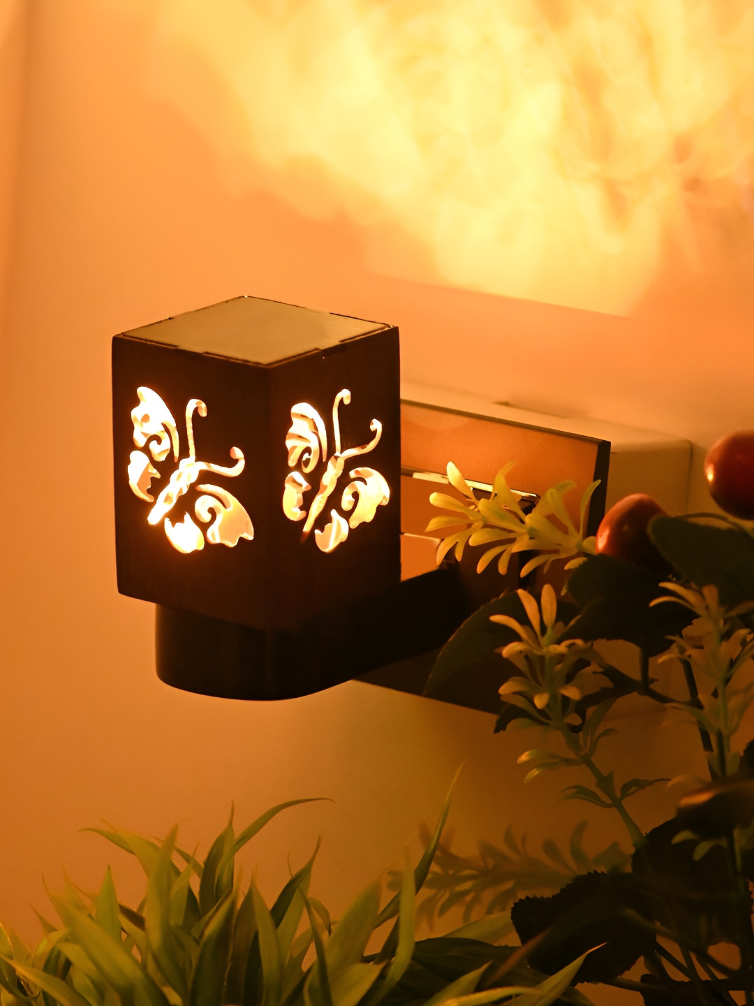 

Afast Brown Wooden Wall Lamp