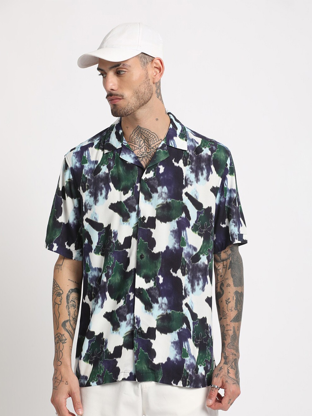 

THE BEAR HOUSE Regular Fit Abstract Printed Cuban Collar Casual Shirt, Navy blue