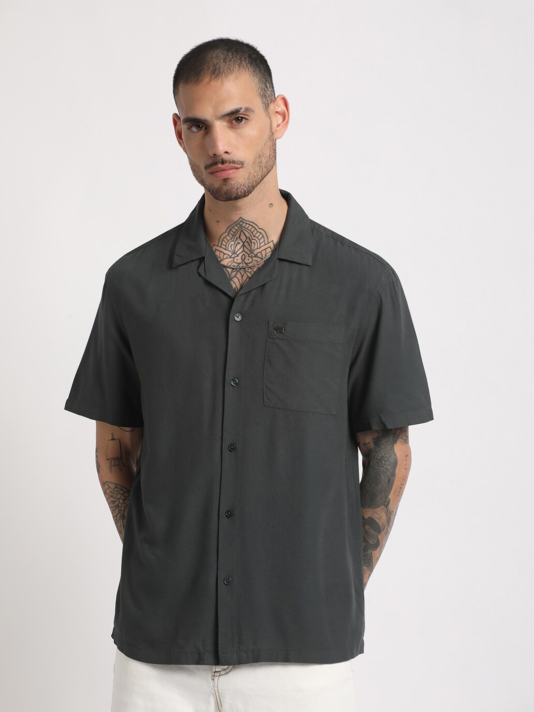 

THE BEAR HOUSE Regular Fit Spread Collar Casual Shirt, Green