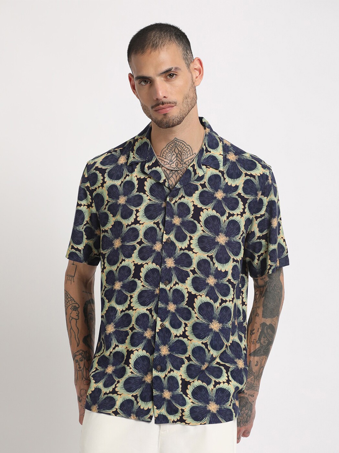

THE BEAR HOUSE Regular Fit Floral Printed Cuban Collar Casual Shirt, Navy blue