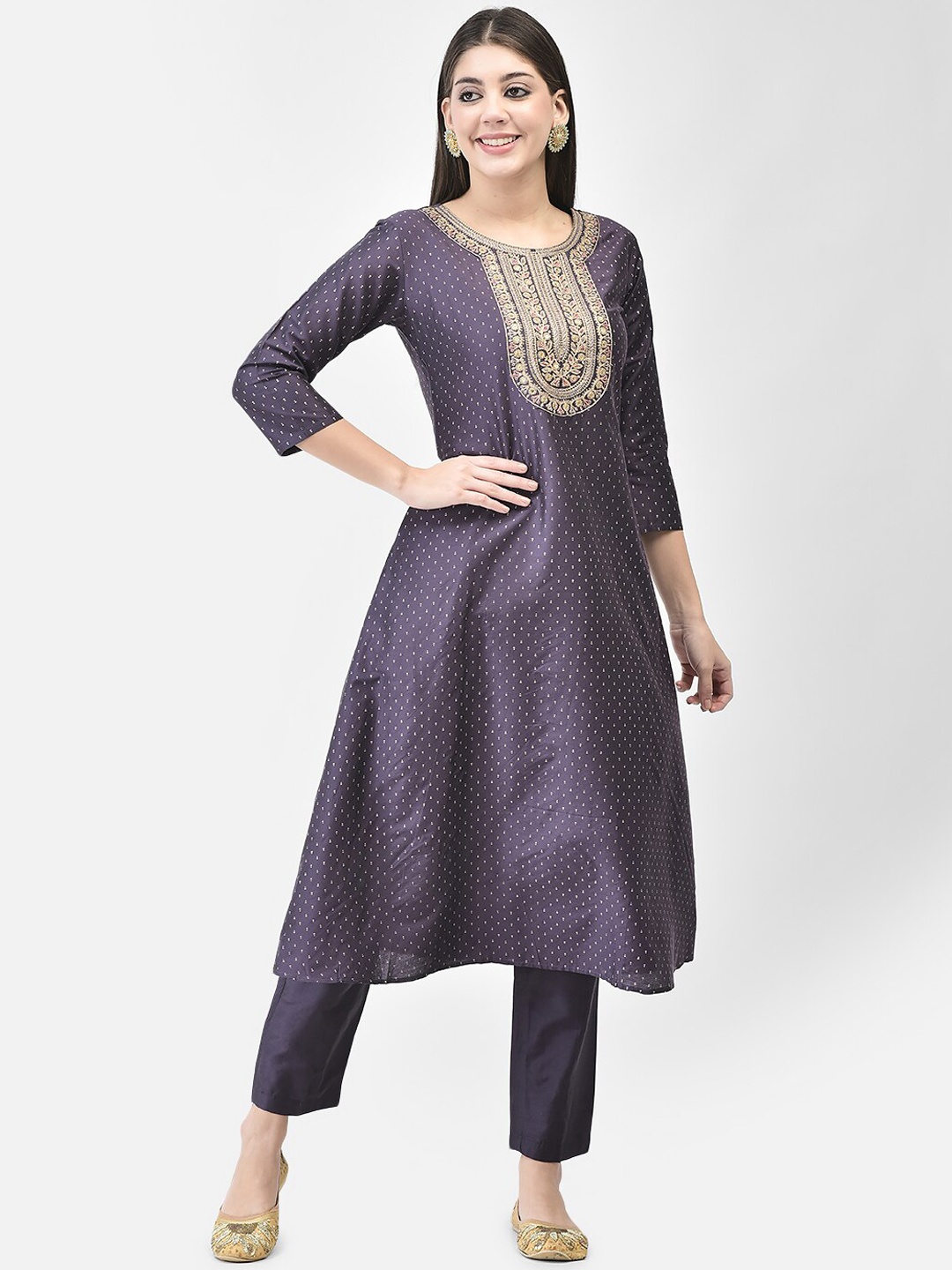 

Span Yoke Design Straight Kurta With Trousers, Purple