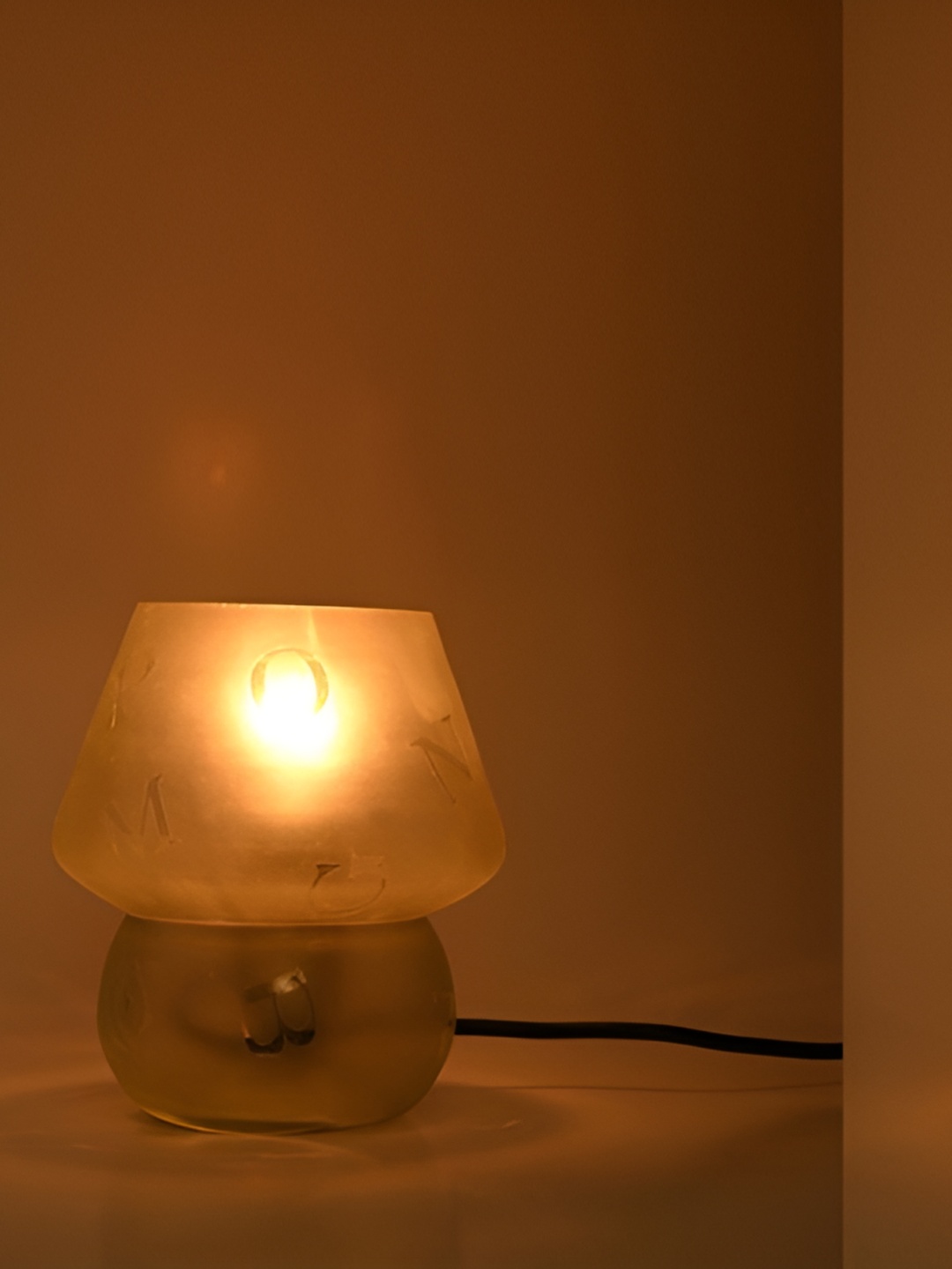 

Afast Grey Solid Metal with Adjustable Cord Table Lamp