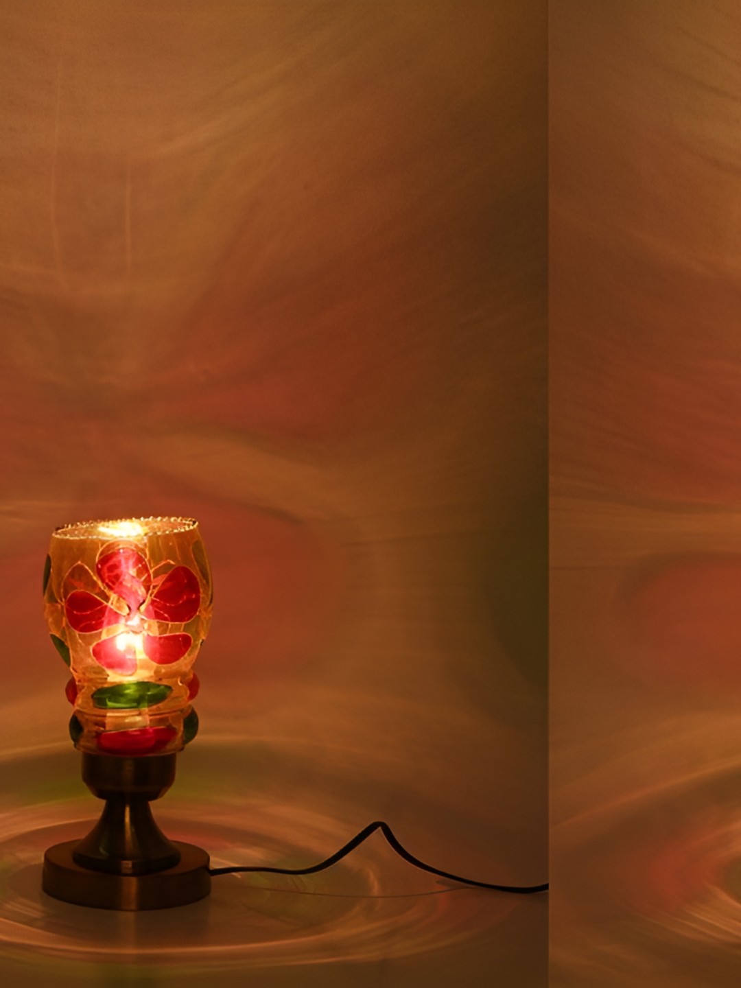 

Afast Brown & Red Printed Abstract Shaped Metal Table Lamp with Adjustable Cord