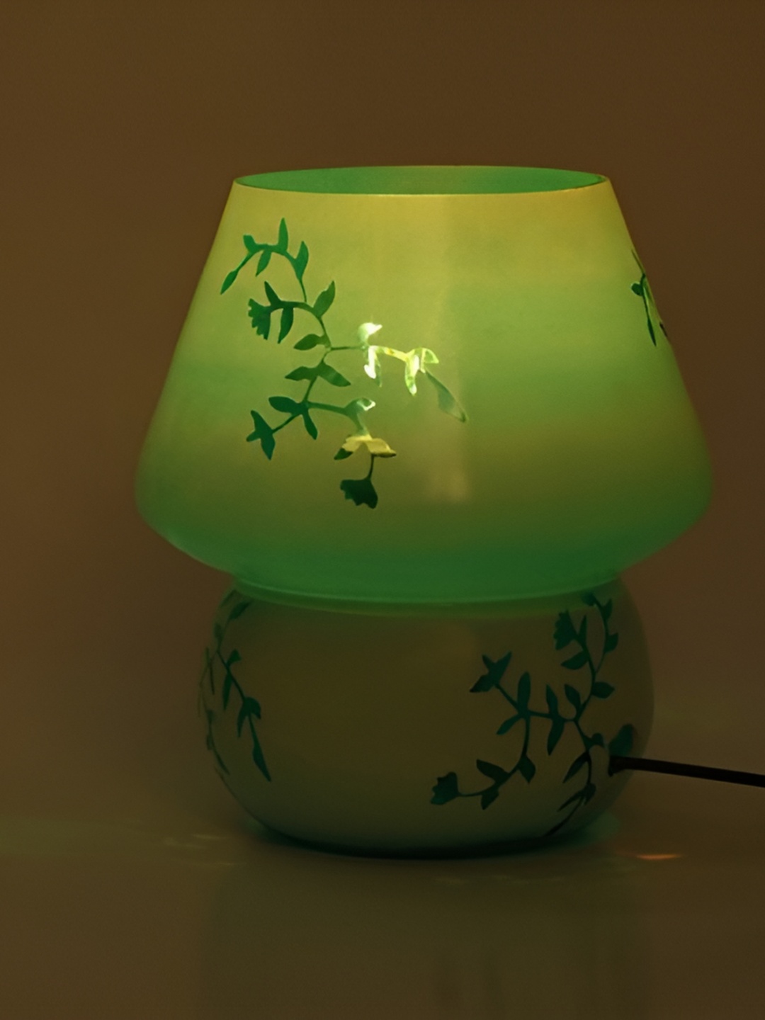 

Afast Green Printed Metal Table Lamp With Adjustable Cord