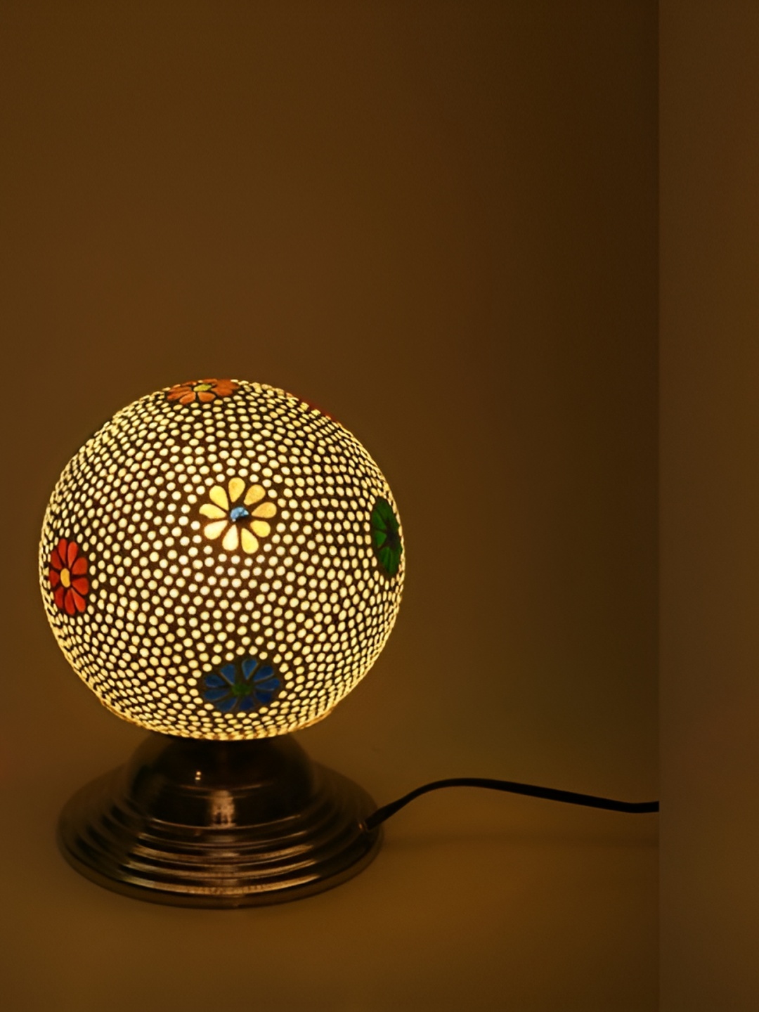 

Afast White & Green Textured Contemporary Table Lamp