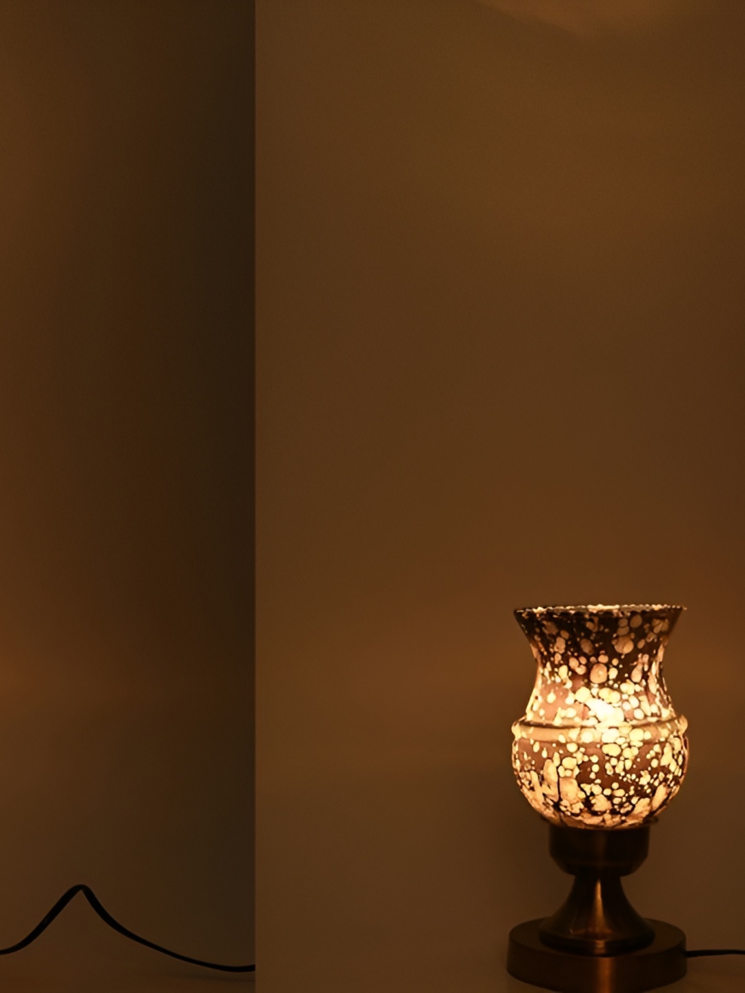 

Afast Gold Toned White Textured Bell Metal Table Lamp With Adjustable Cord