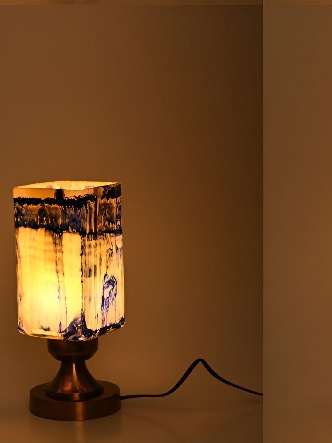 

Afast White and GoldToned 2 Pieces Metal with Adjustable Table Lamp Cord