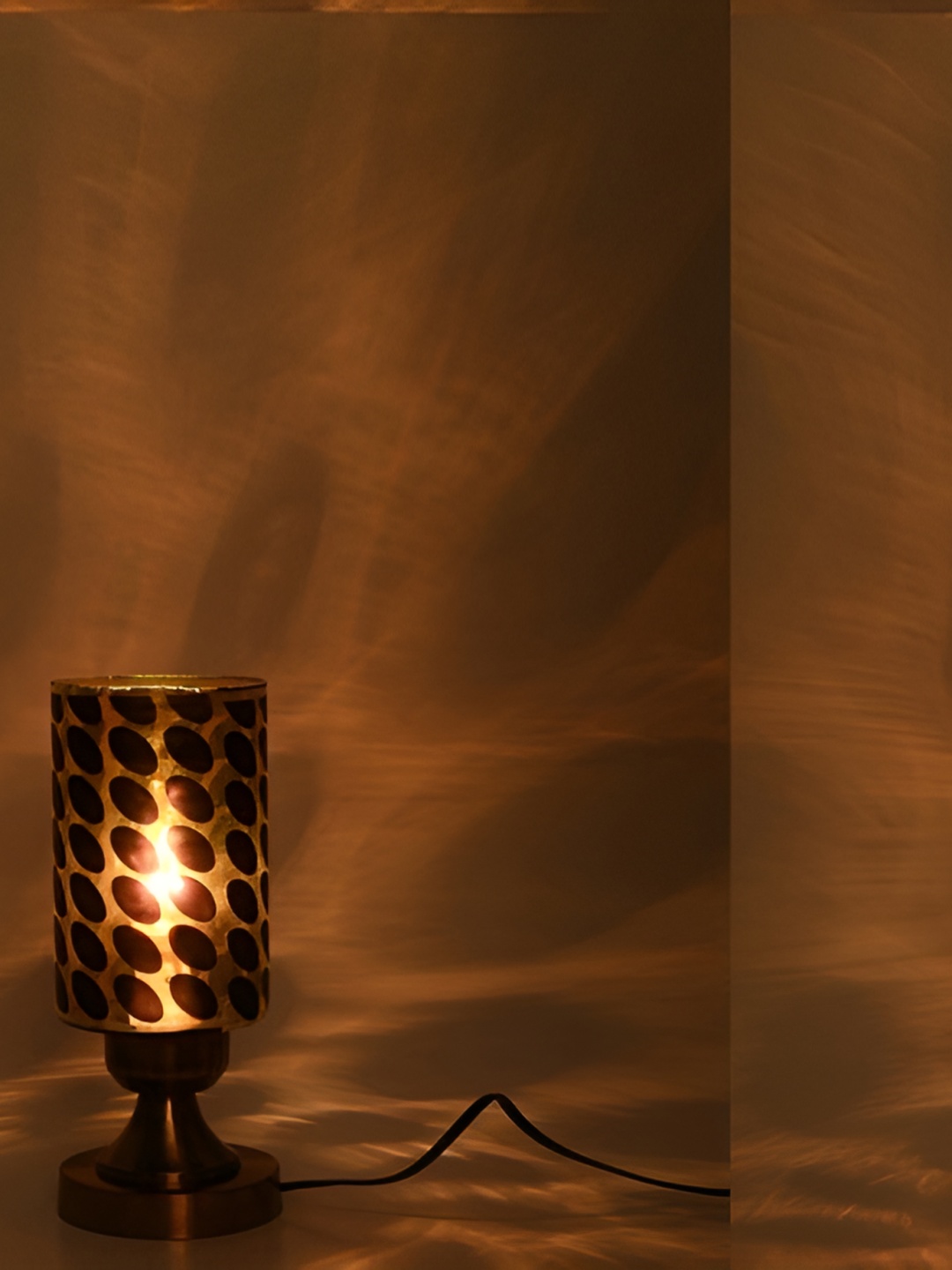 

Afast Black Metal with Adjustable Cord Table Lamp