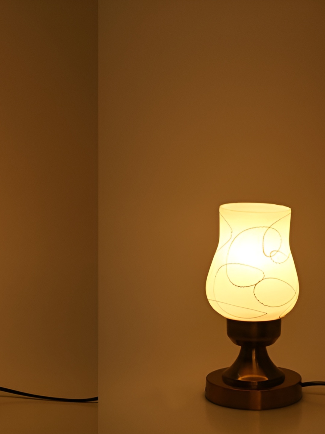 

Afast White & Black Bell Shaped Adjustable Table Lamp