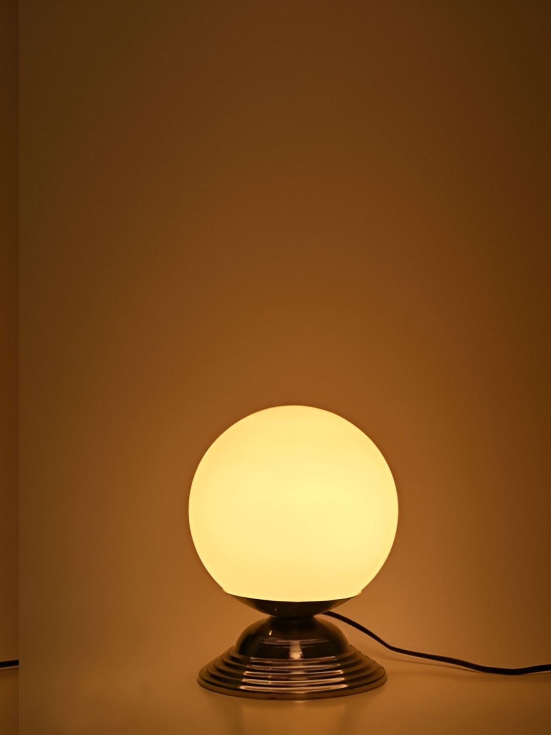 

Afast White & Gold Toned Spherical Glass Table Lamp