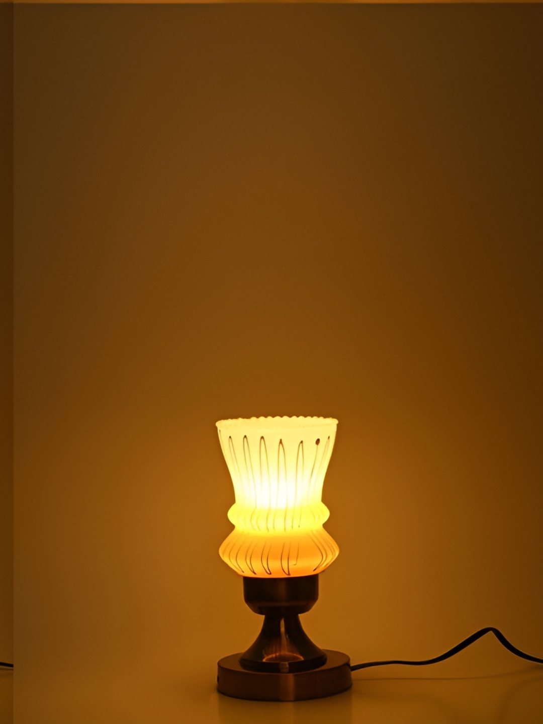 

Afast white Metal with Adjustable Cord Table Lamp