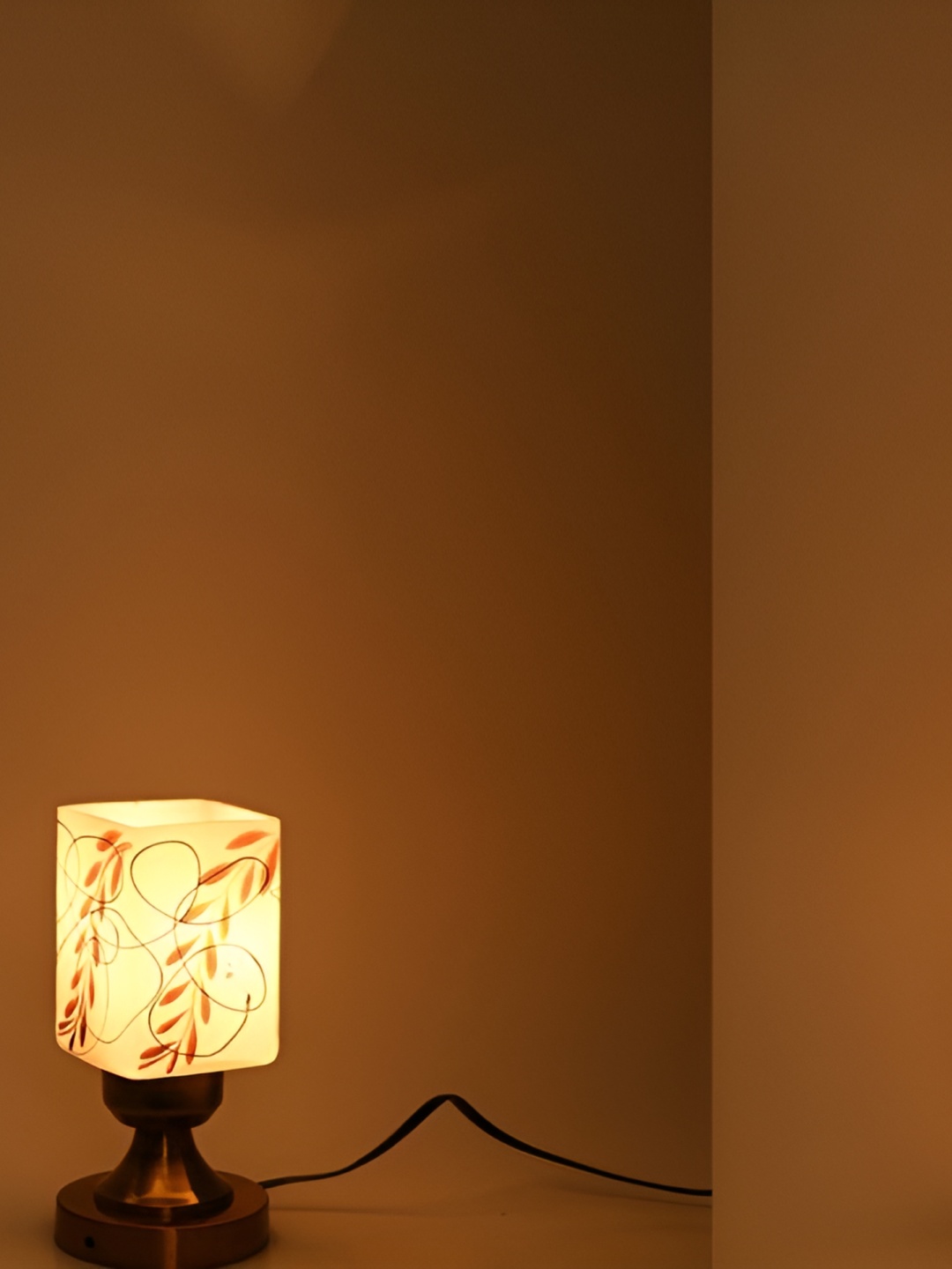 

Afast White & Black 2 Pcs Printed Square Metal Table Lamps with Adjustable Cord