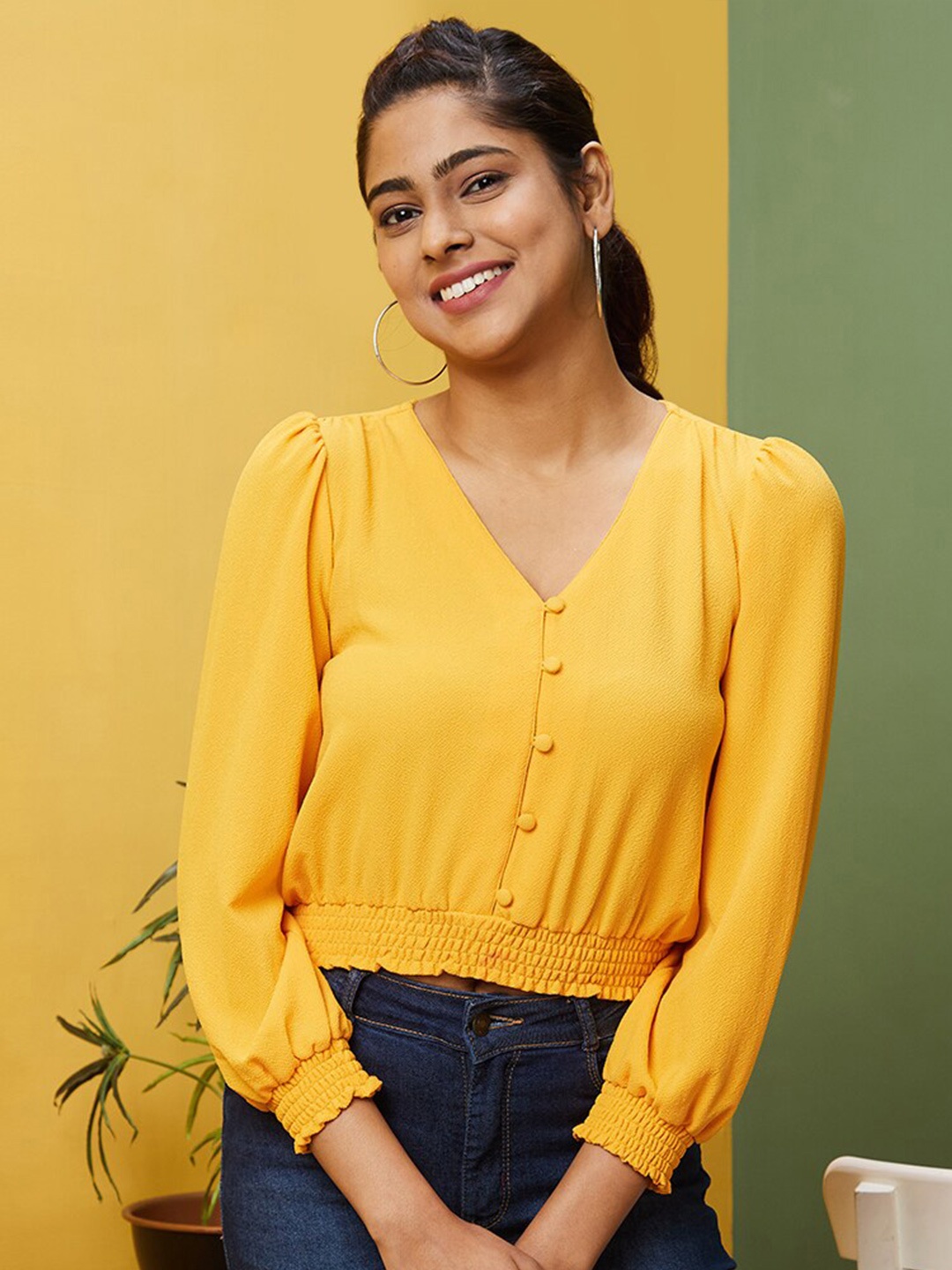 

Globus Yellow V-Neck Puff Sleeve Crop Top