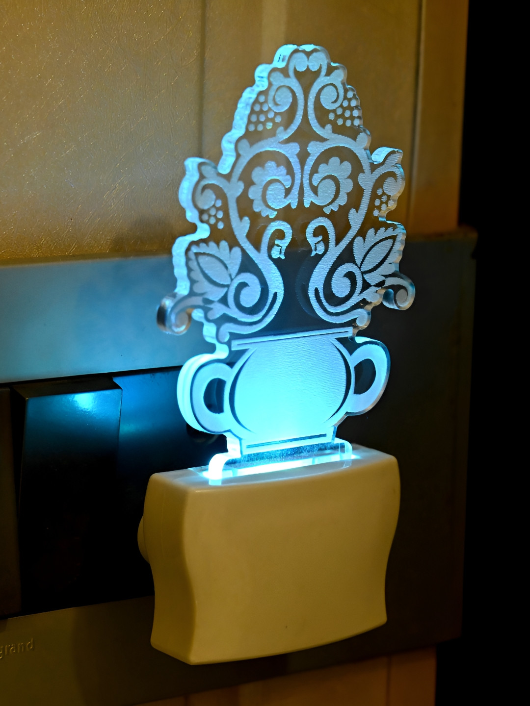 

Afast Transparent & White Textured Abstract Acrylic Wall Lamp