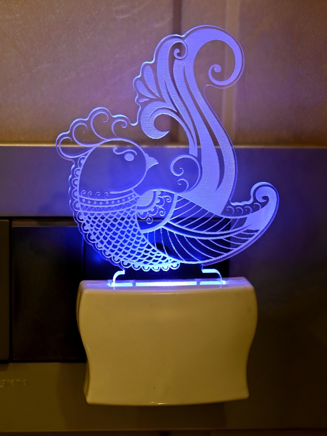 

Afast White Textured Abstract shaped Acrylic Wall Lamp