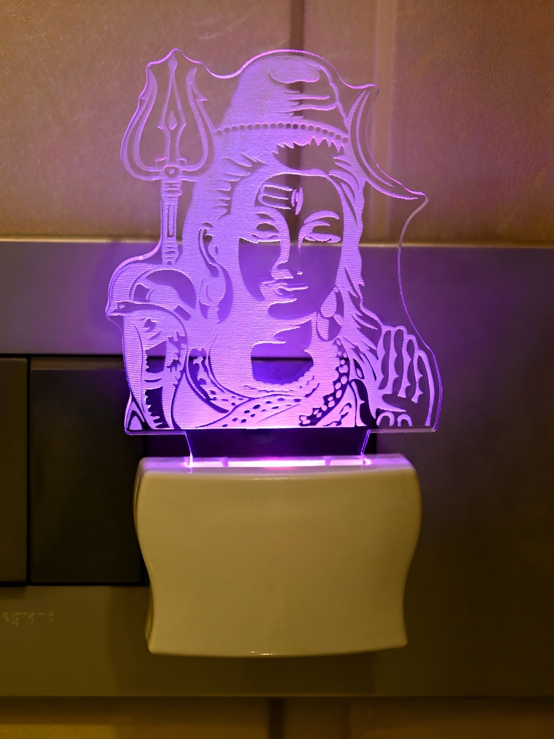 

Afast White & Transparent Acrylic 3D Illusion LED Plug Night Lamp