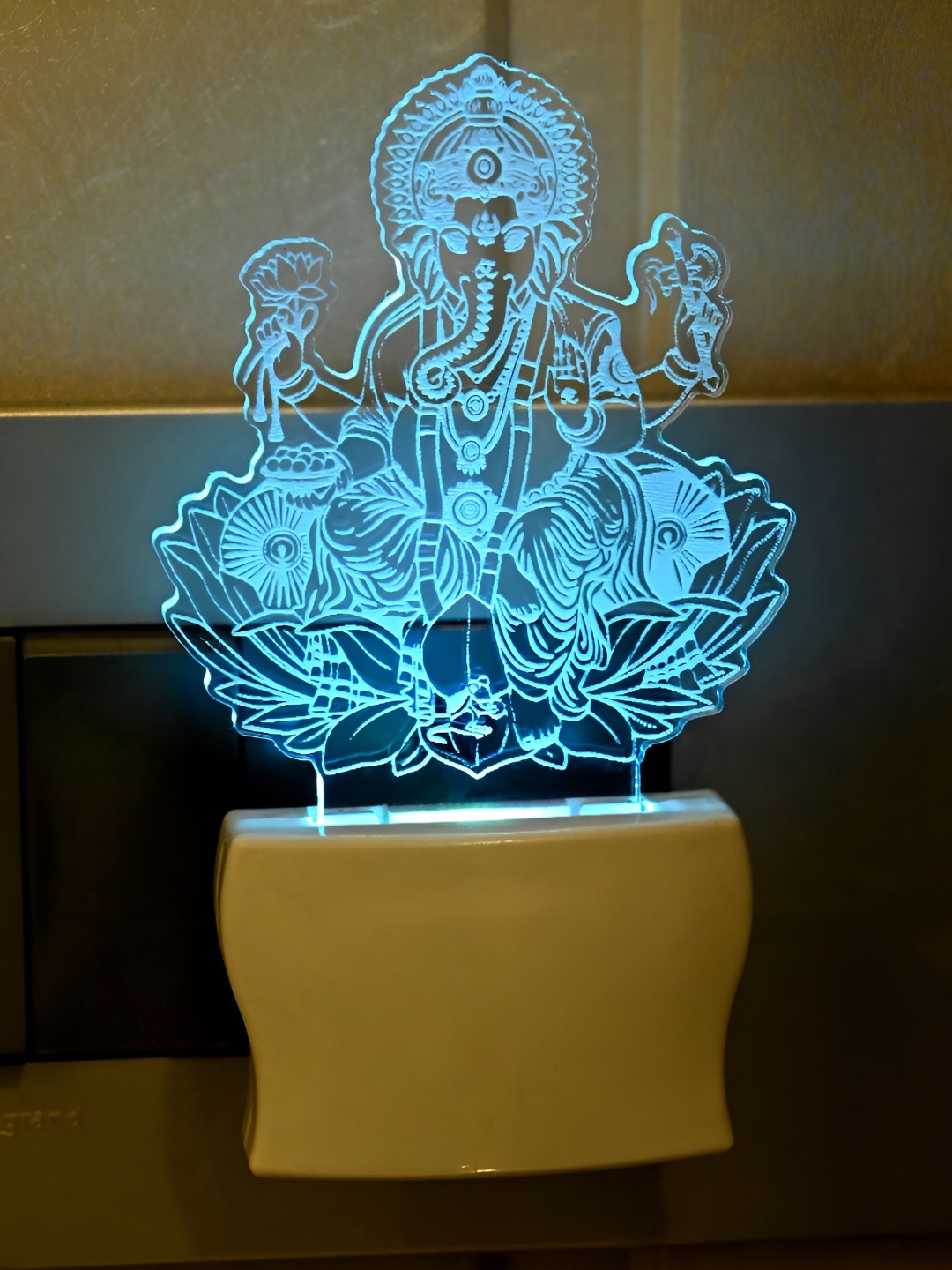 

Afast Transparent Acrylic Wall Lamp