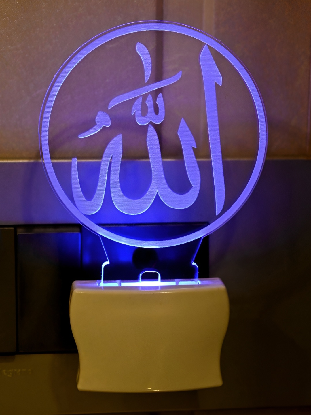

Afast White Acrylic Wall Lamp