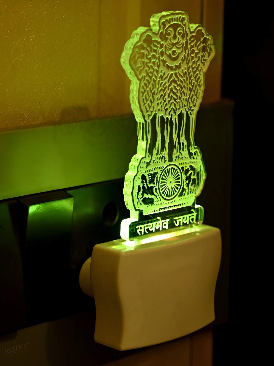 

Afast Green Acrylic Wall Lamp