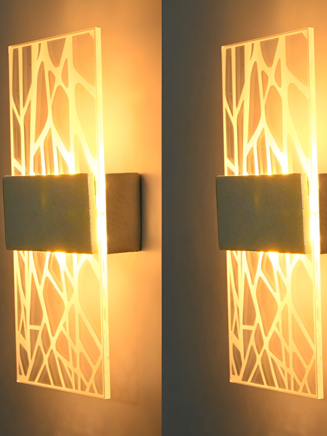 

Afast White and Transparent 2 Pieces Acrylic Wall Lamps