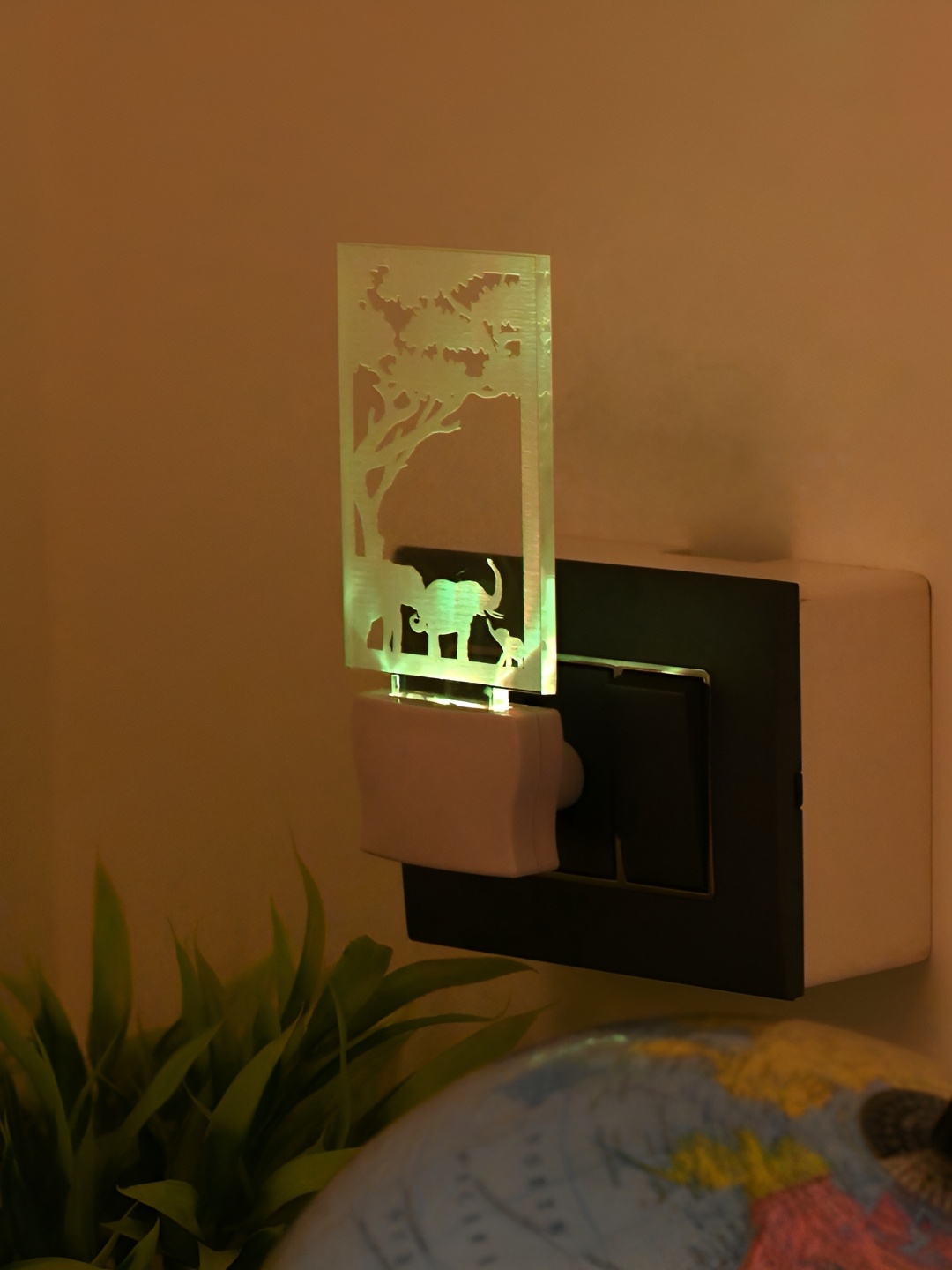 

Afast White Acrylic Wall Lamp