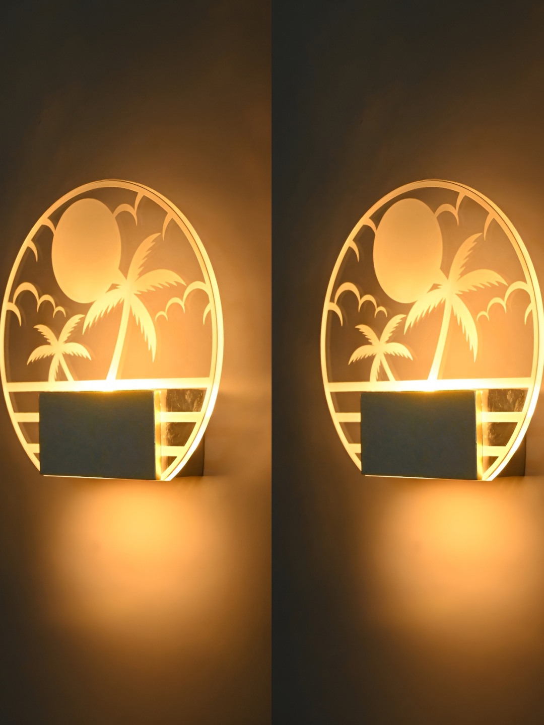 

Afast Transparent Round Shaped Wall Lamp