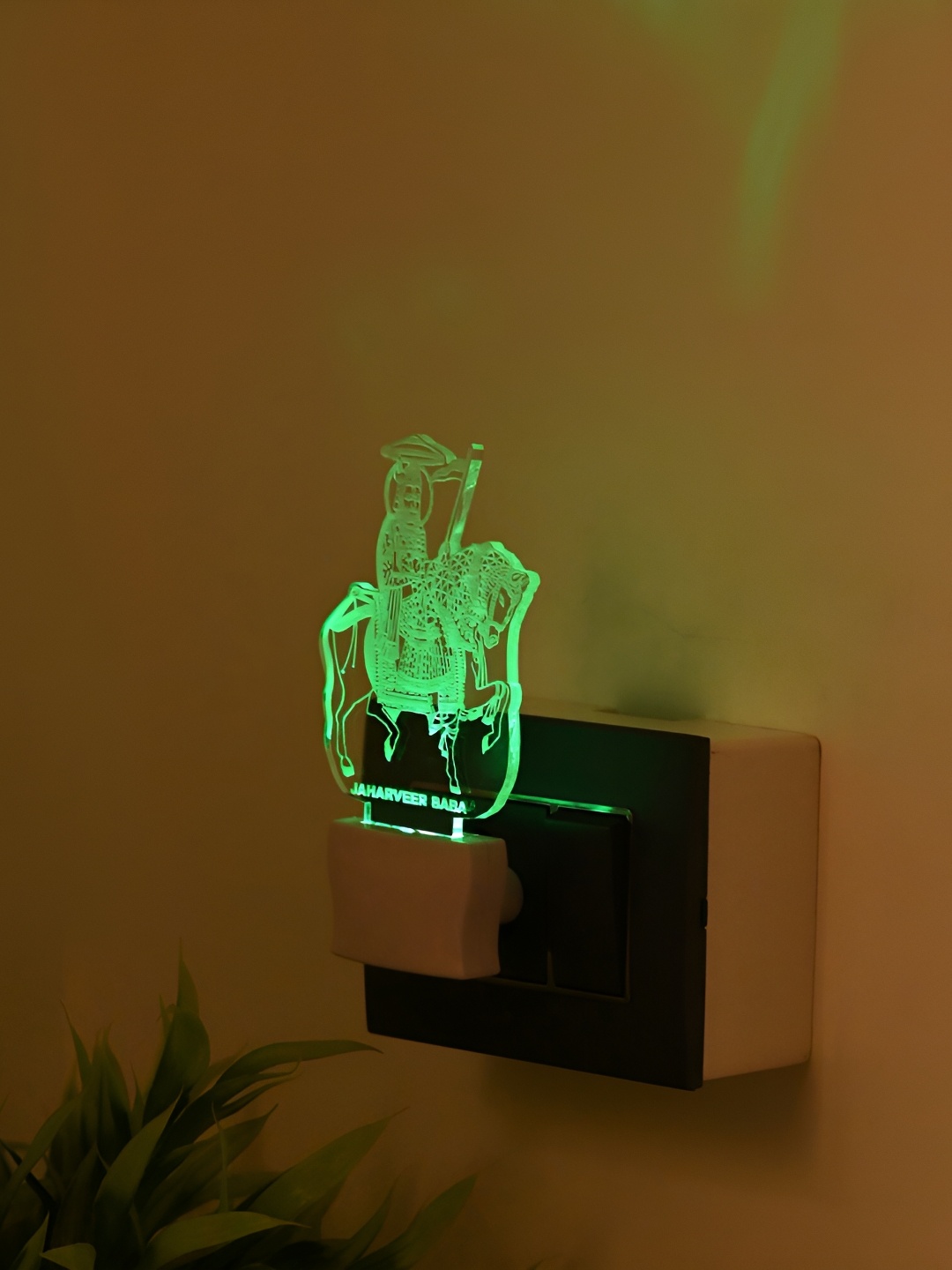 

Afast Transparent & White Abstract Shaped Wall Lamp