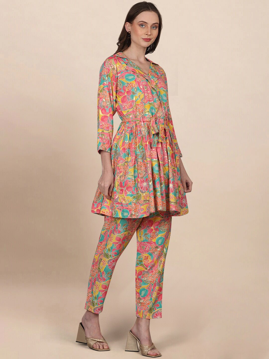

pinfit Floral Printed A-Line Kurta With Trousers, Pink