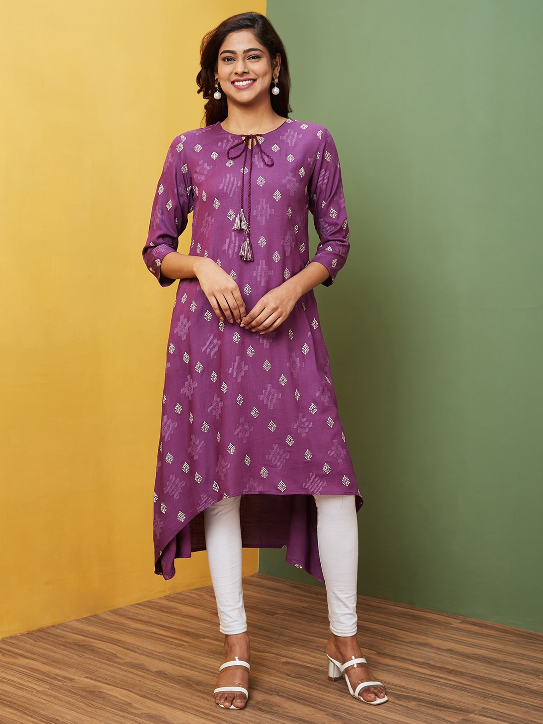 

Globus Floral Printed Thread Work Indie Prints Kurta, Purple