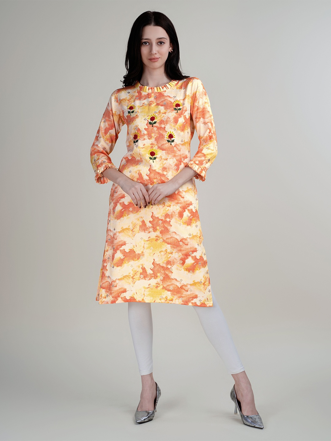 

HOUSE OF MIRA Floral Printed Round Neck Thread Work Kurta, Orange