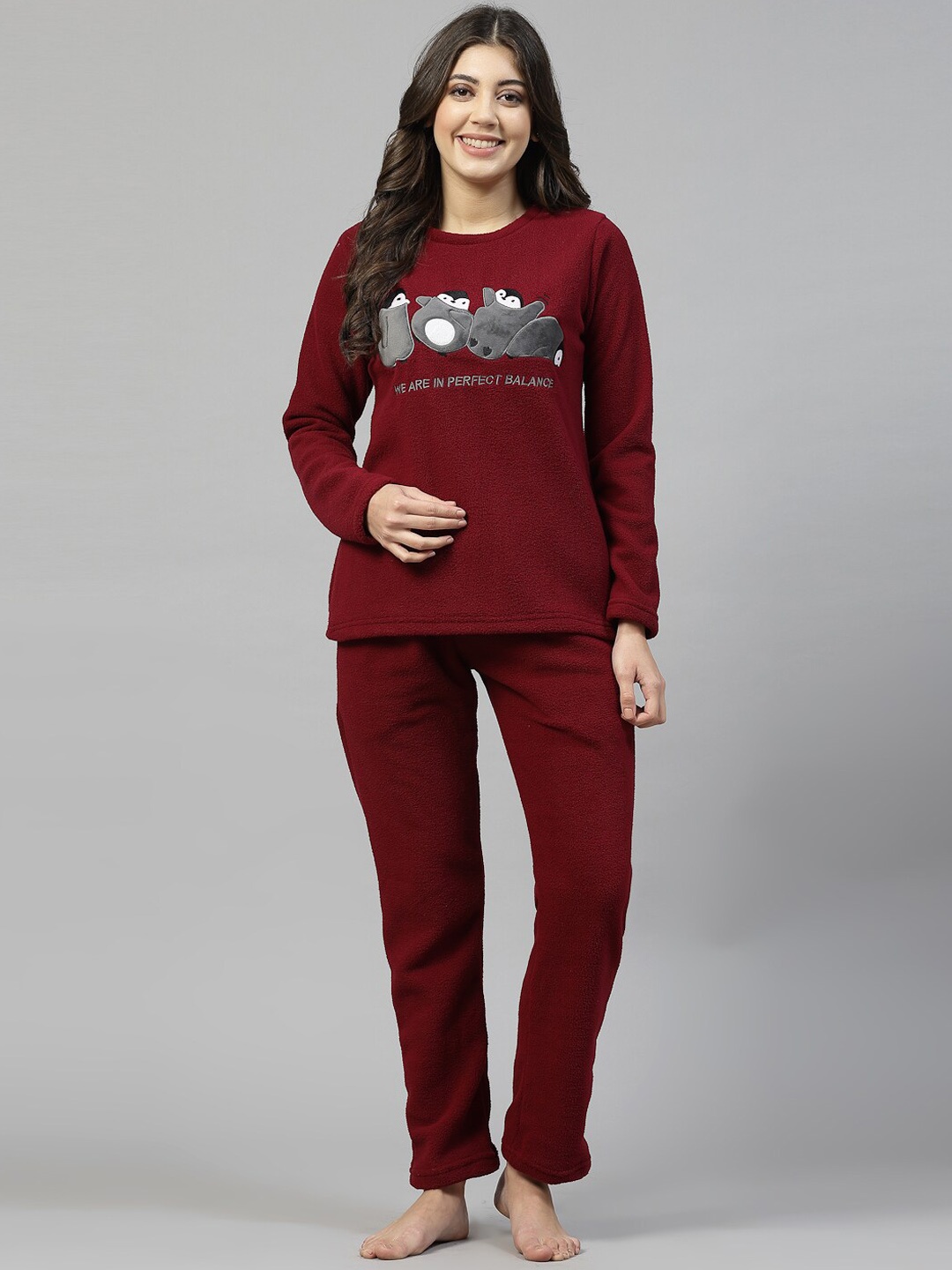

Sweet Dreams Graphic Printed Long Sleeves Fleece Night Suit, Maroon