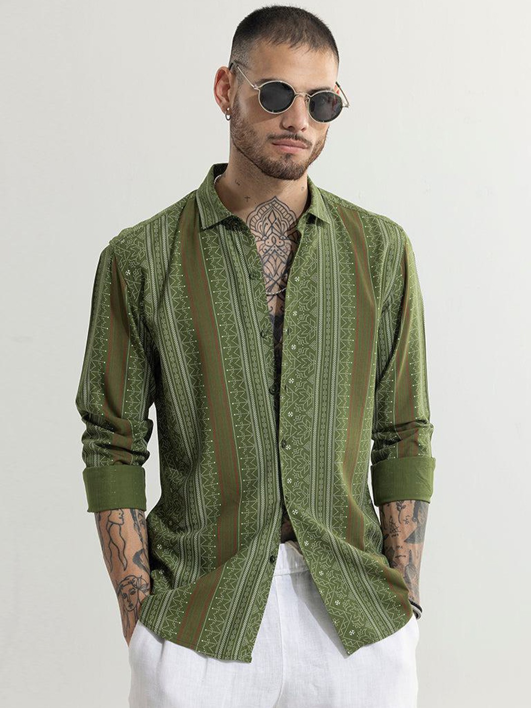 

Snitch Olive Green Classic Slim Fit Ethnic Motifs Printed Casual Shirt
