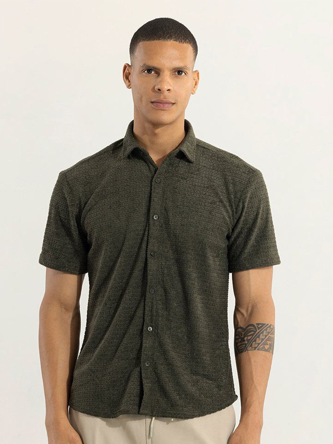 

Snitch Olive Green Classic Slim Fit Self Design Casual Shirt