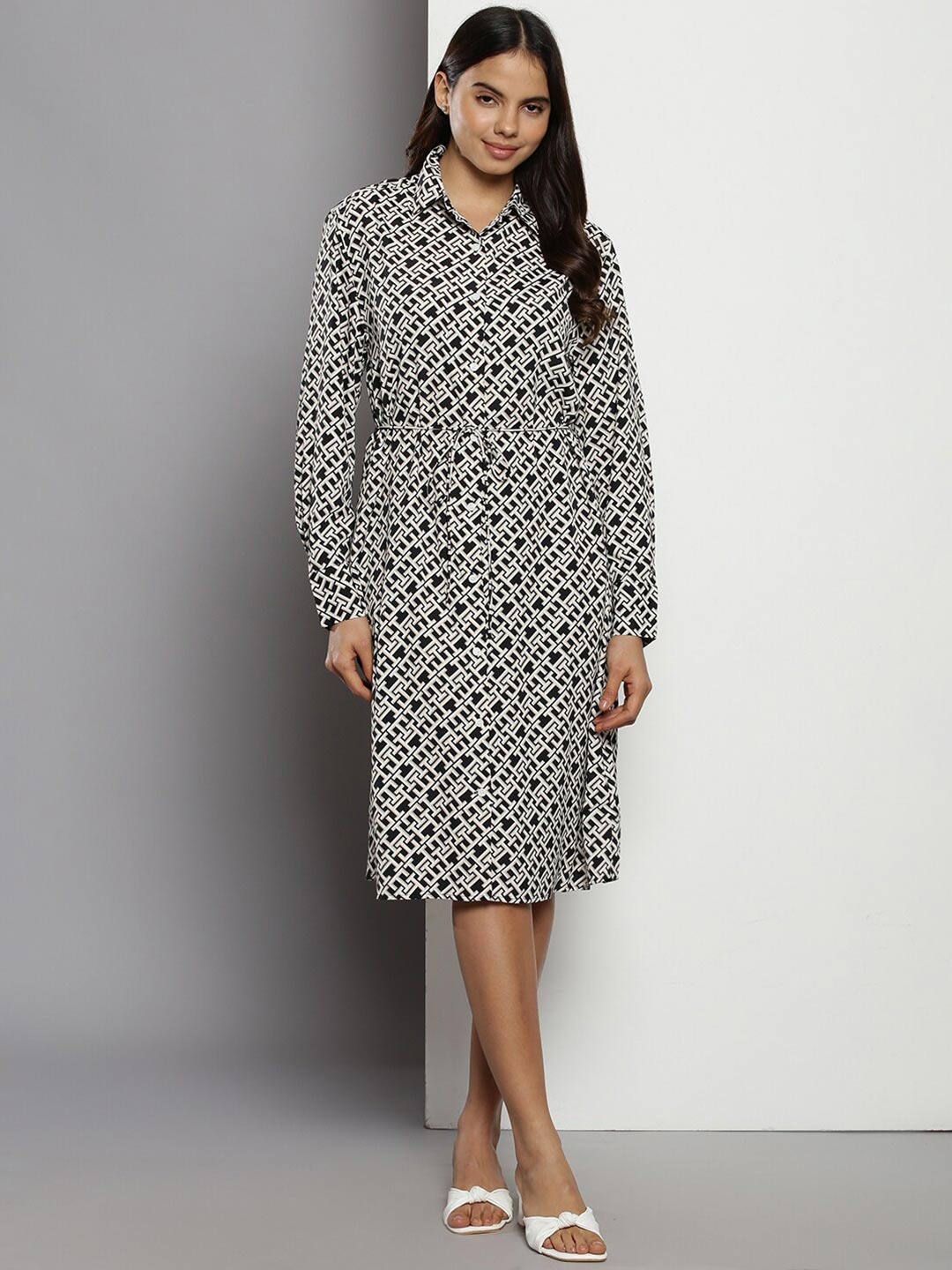 

Tommy Hilfiger Geometric Printed Cuffed Sleeves Shirt Dress, Black